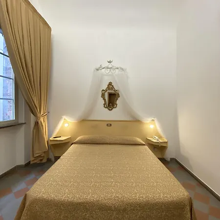 Piccolo Etruria Otel Siena