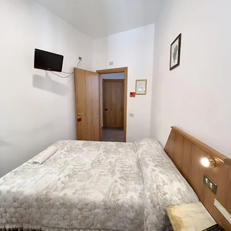 Otel Piccolo Etruria Siena